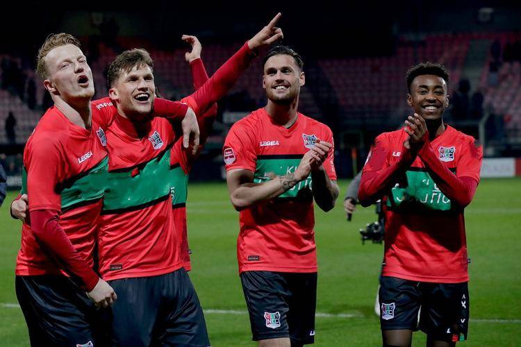 体育英超：切尔西主场0比0闷平狼队