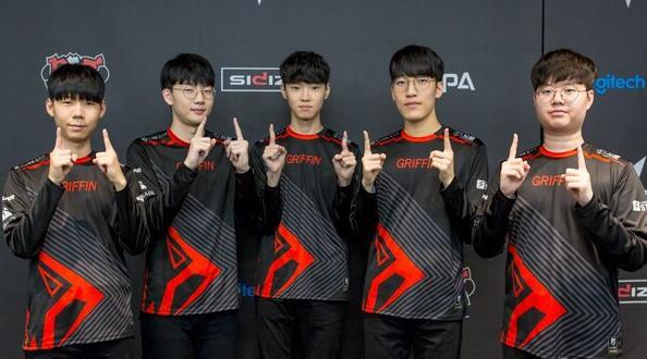 巴尔韦德：我们下半场踢得好多了；安切洛蒂经常让我练习射门